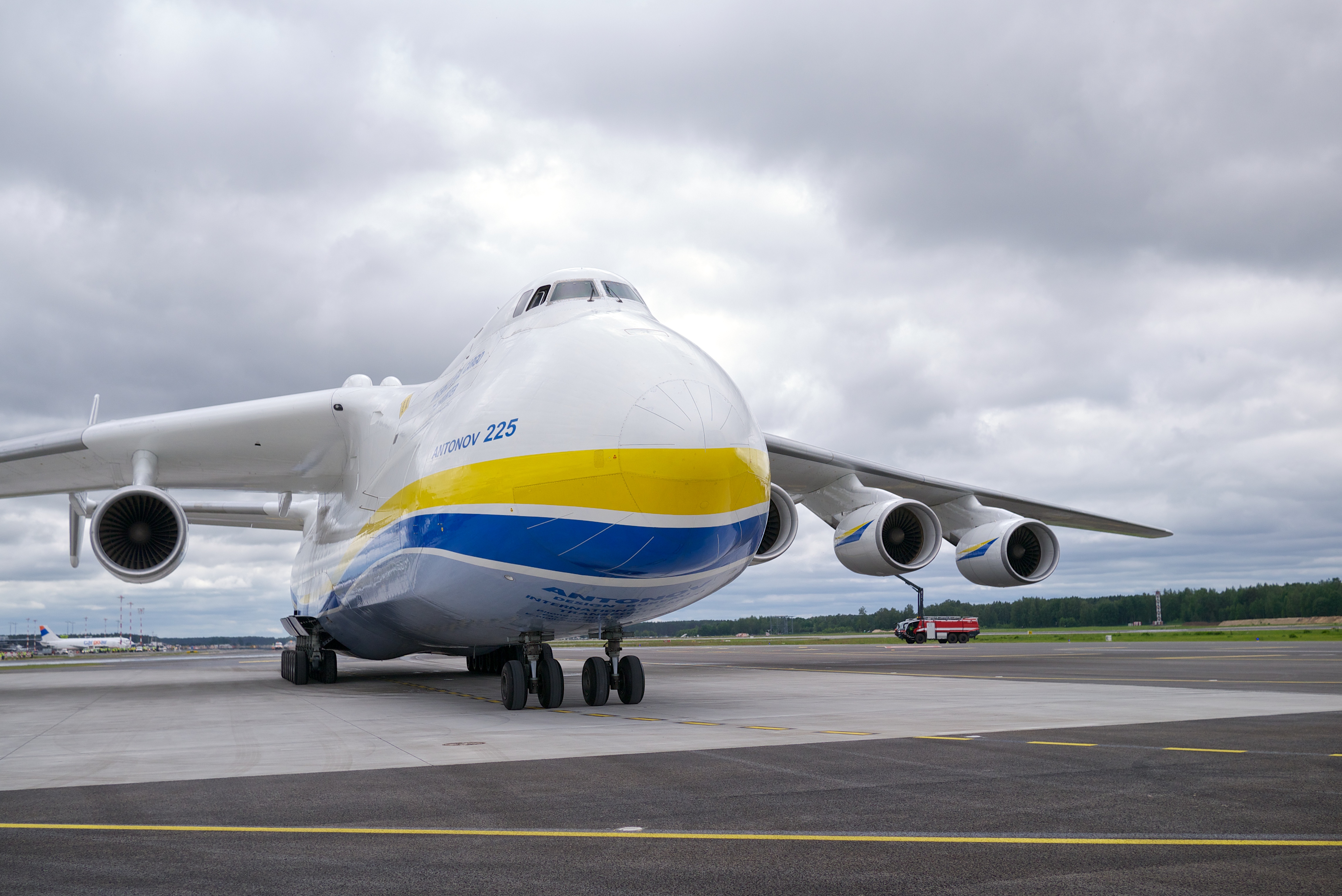 Rīgā nolaižas pasaulē lielākā lidmašīna An-225 Mriya - 66