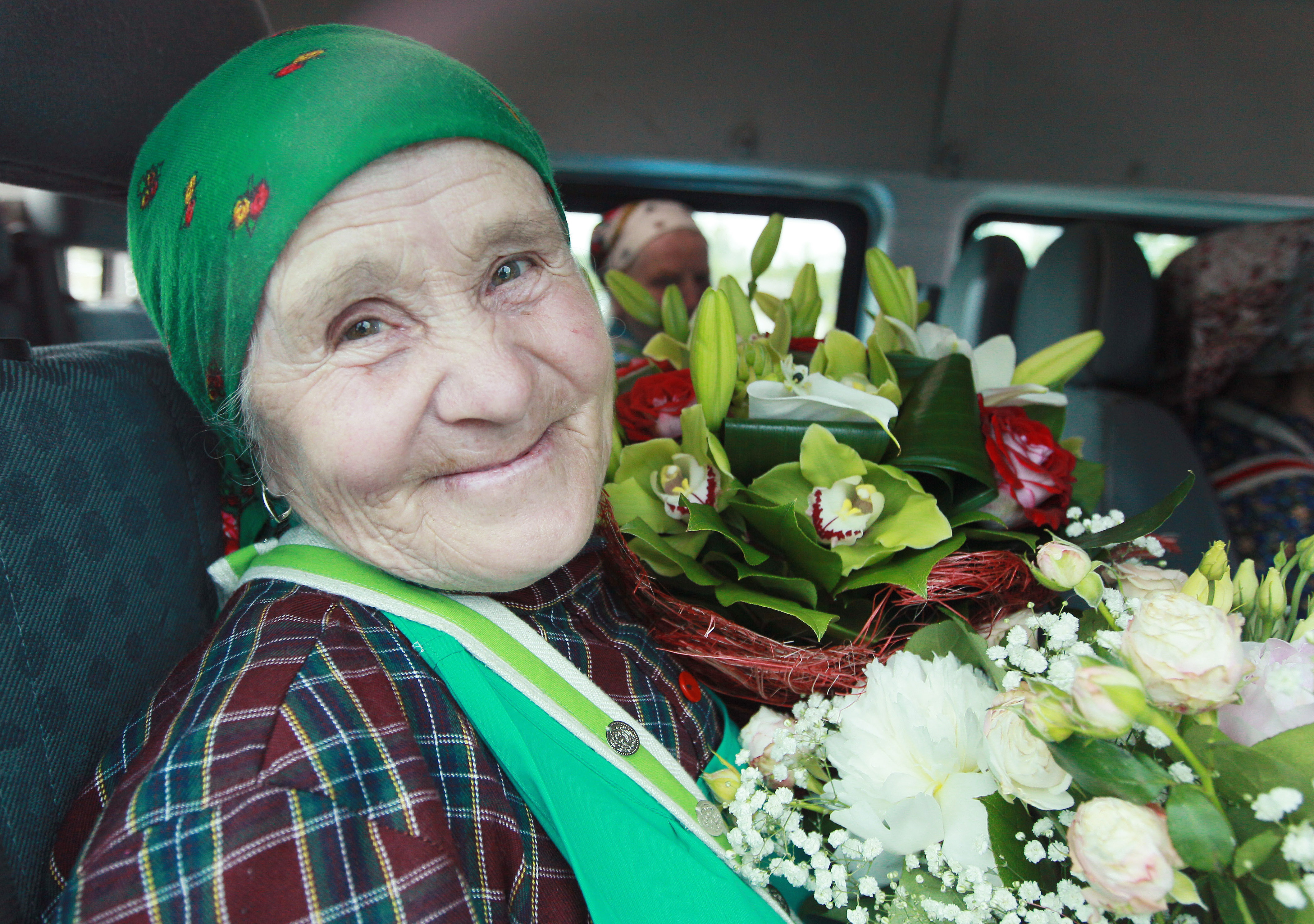 Где е бабушек. Бурановские бабушки Пугачева.